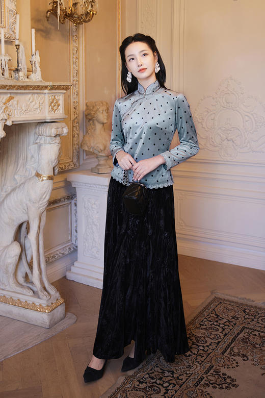 逸红颜明月优选#优雅丝绒波点上衣『意菲』复古丝绒邂逅经典波点，刘亦菲同款新中式浪漫 商品图8