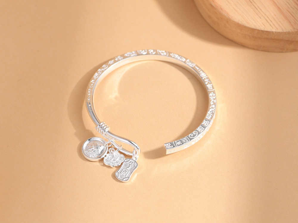 i22VifOtztSBuvrAbg2ceXqIdUGVEsxSr0l1