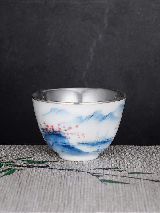 子佩集S990【金风拾趣】摆件【FP021】纯银茶具青花红枝茶杯纯银内胆景德镇手绘2508 商品图0
