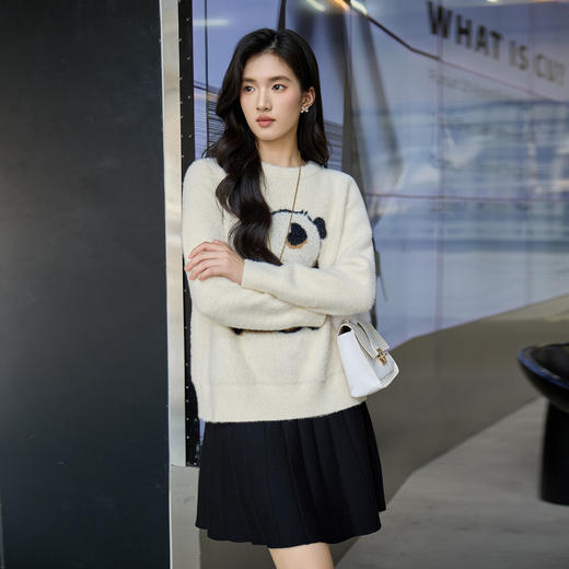 奢姿大码女装2025秋季减龄卡通图案圆领毛衣胖妹妹时尚针织上衣9553691006 商品图0