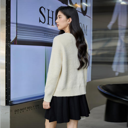 奢姿大码女装2025秋季减龄卡通图案圆领毛衣胖妹妹时尚针织上衣9553691006 商品图3