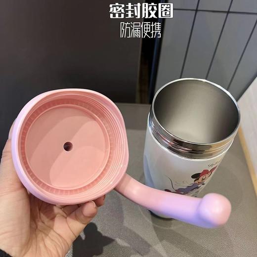 【少女心爆棚💖】草莓熊&米妮联名保温杯🔥女生高颜值吸管水杯 可爱便携冰霸杯子，高颜值大容量，保温又可爱，随时随地萌化你的心！ 商品图3