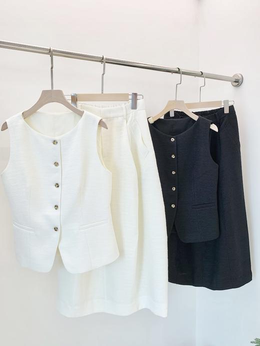 【高品质私服】【ZZ肌理感黑色马甲+半裙】立裁式超短版型，不过分紧勒，却精细托起腰线G1548/G1547-CC【无标出货 介意慎拍】 商品图10