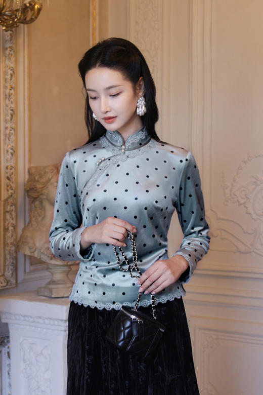逸红颜明月优选#优雅丝绒波点上衣『意菲』复古丝绒邂逅经典波点，刘亦菲同款新中式浪漫 商品图10