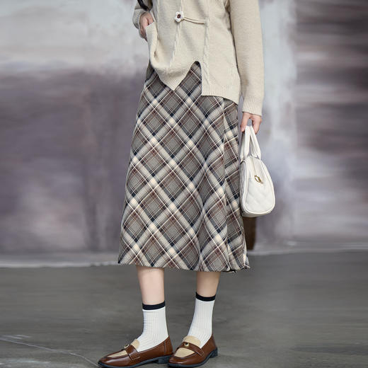 奢姿大码女装2025秋季气质复古格纹半身裙胖妹妹时尚经典风裙子9953335182 商品图2