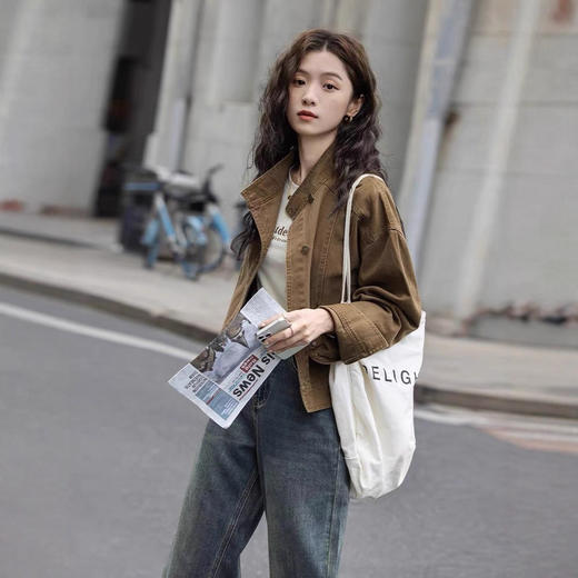 复古咖色牛仔短外套2026春秋新款小众宽松立领工装夹克上衣女 商品图3