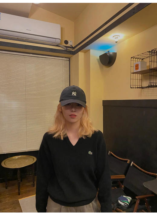 L.A.C 法西小渔 情侣款V领针织毛衣 MY136 商品图1