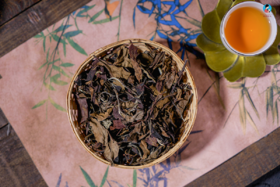 冲泡视频：2015《明月松间》景谷老白茶