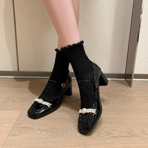 YLY&A653-1绝美粗跟珍珠蝴蝶结玛丽珍小皮鞋法式红色单鞋女2025新款气质 商品图1
