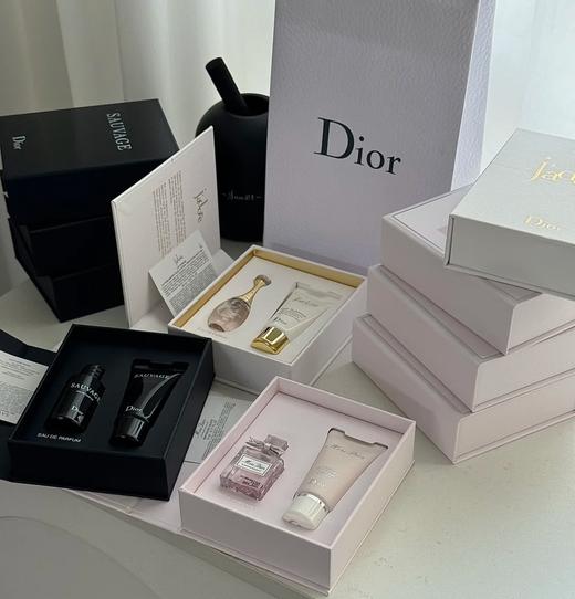 DIOR迪奥真我女士/花漾甜心女士/旷野男士淡香水5ml+身体乳20ml/沐浴露20ml伴手礼推荐 商品图0