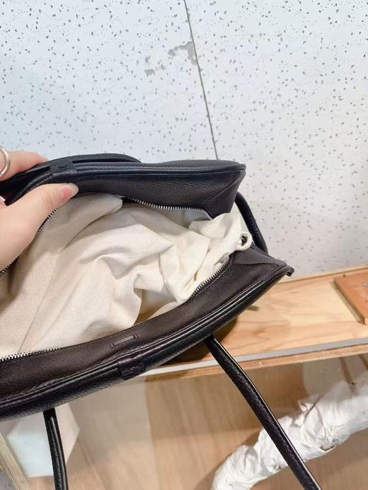 女款中号单肩包 商品图3