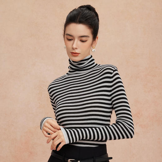 QG647斯尔丽25新款超细纱支高领打底百搭配条细腻柔软贴身长袖打底衫 商品图4