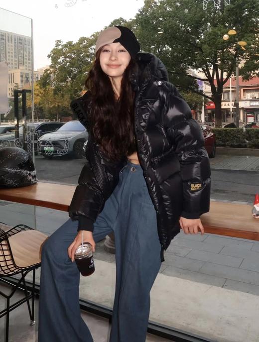 反季清仓！张柏芝同款！原价2000+【黑金亲子款鹅绒服】90白鹅绒/鸭绒 妥妥行走的大棉被 再冷也能抗 保暖遮肉又显瘦 百搭不挑人 最大穿到180斤内 ⁡也不易钻绒❗️亲子系列更有爱哦！！ 商品图3