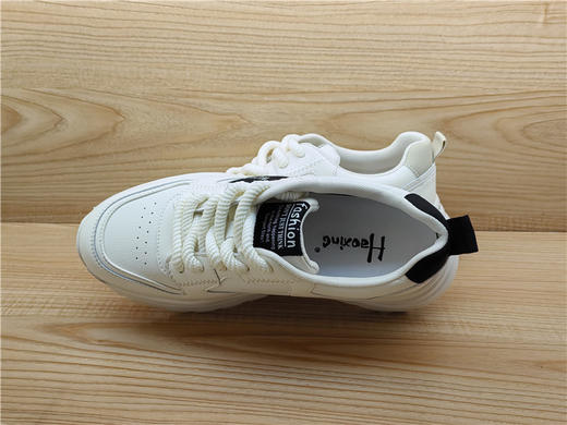 2024豪行春季新款正品真皮小白鞋时尚舒适圆头系带女单鞋24127201 商品图4