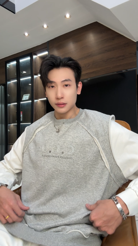 D906SDSA男士秋冬新款痞帅男装设计感假两件拼接长袖T恤刺绣字母上衣