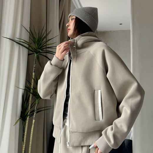 秋冬热卖！美式休闲！密己 通勤必备连帽弯刀裤套装 秋冬撞色卫衣 百搭显瘦  包容性强   4色可选 商品图6