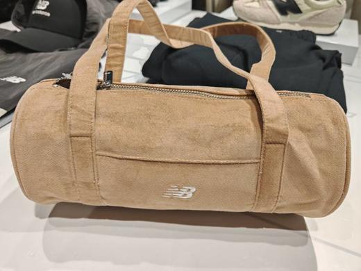 【云粉节】 【新品】7楼 NewBalance单肩包吊牌价：299元 商品图2