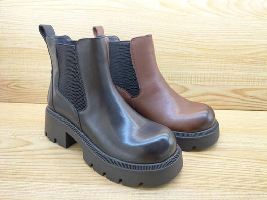 豪行正品2023秋冬新款23412656女短靴牛皮低跟时尚瘦瘦马丁靴单靴 商品图2