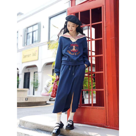 两三事【靳兆心联名】少女绮想秋季新款趣味毛巾绣图案海军领两件套 商品图3