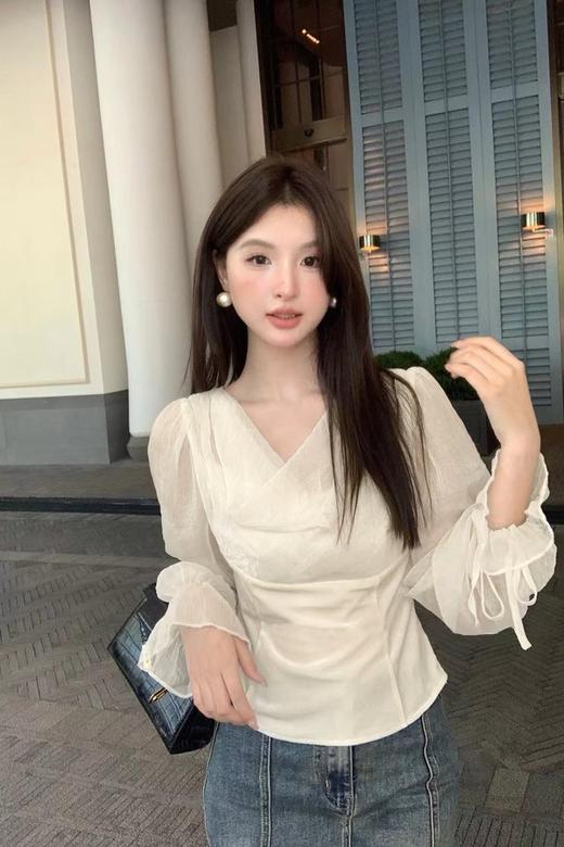 SIA SAYLOR 领口褶皱优雅气质上衣 20764 商品图0