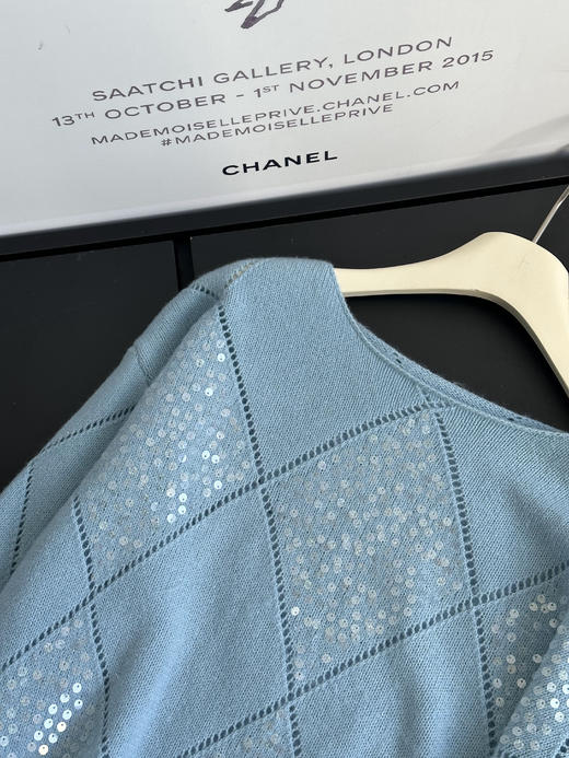 波光粼粼感镂空亮片浣熊羊毛衫 商品图12