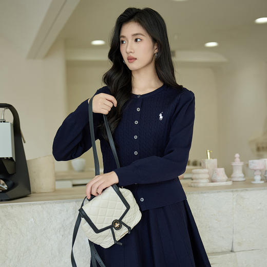 奢姿大码女装2025秋季减龄绣花设计时尚针织衫胖妹妹圆领百搭上衣9453669910A 商品图1