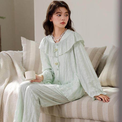【公主风❗️云朵棉提花睡衣套装】不易掉色 亲肤透气 轻盈质感 顺滑垂感 女长袖开衫长裤秋季新款纯色甜美家居服 商品图7