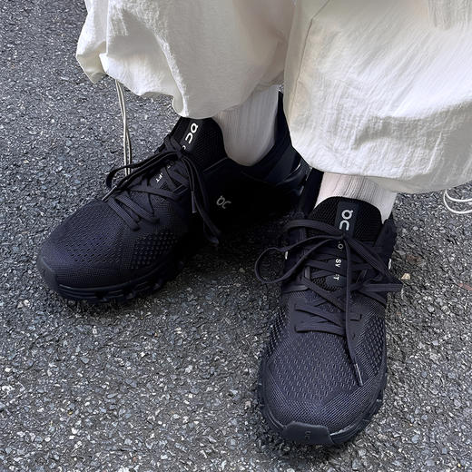 昂跑 Cloudswift 系列！！男女款运动鞋 舒适护脚 运动必备 商品图3