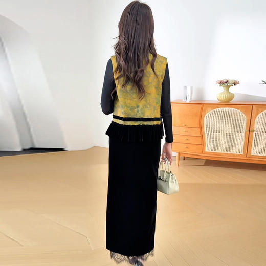 QYM LZ25B2513 -Y春秋小香风短款外套长袖连衣裙休闲套装气质 商品图3