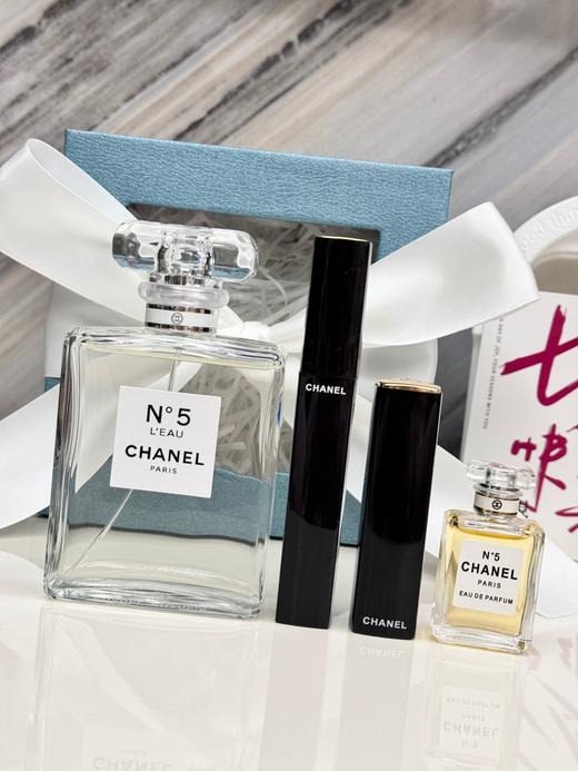 D091804白N5淡香水+彩妆蓝天窗蝴蝶礼盒礼物 商品图8