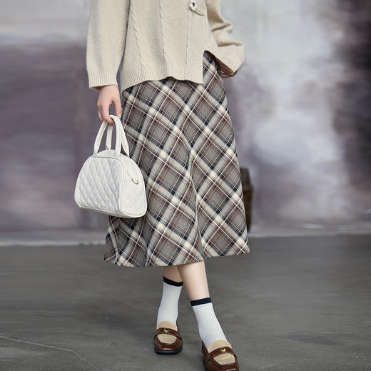 奢姿大码女装2025秋季气质复古格纹半身裙胖妹妹时尚经典风裙子9953335182 商品图1