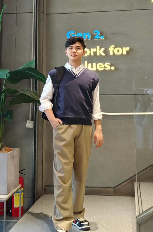 佐丹奴男装25年商场同款针织上衣01055618 商品图1