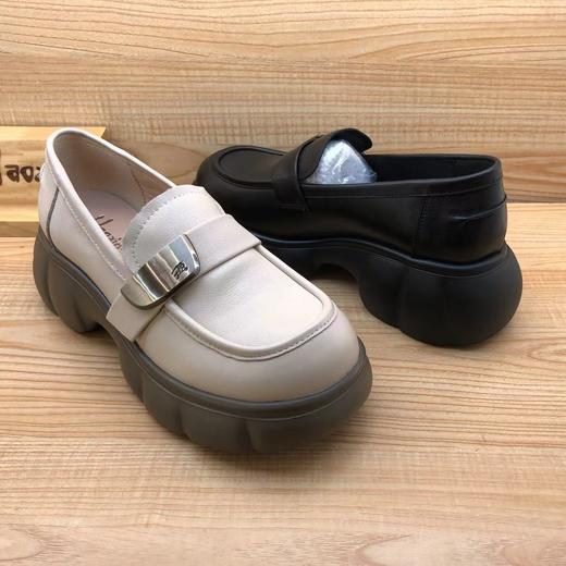 豪行2024年春季新品时尚休闲真皮英伦女鞋乐福鞋24133805 商品图5