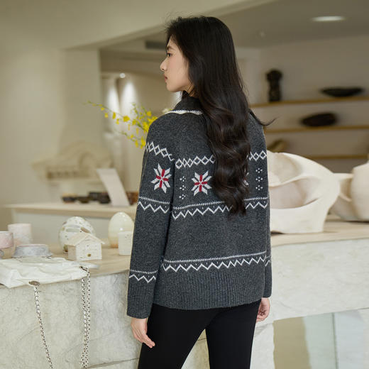 奢姿大码女装2025秋季时尚花朵刺绣娃娃领毛衣胖妹妹气质减龄上衣9553694233 商品图3