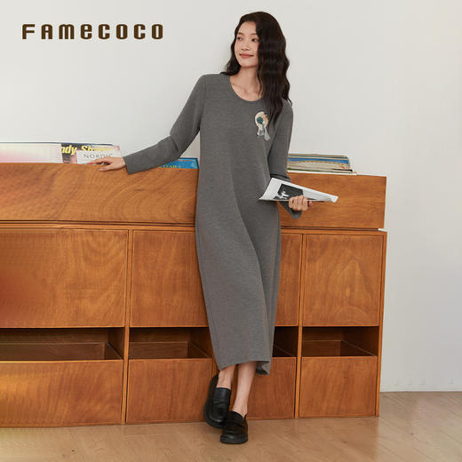 Famecoco文艺范圆领纯色简约时尚O型百搭连衣裙春秋款FAB6FA030 商品图3