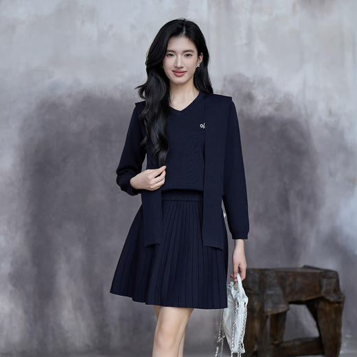 奢姿大码女装2025秋季时尚海军领刺绣针织衫胖妹妹气质减龄上衣 商品图1