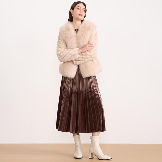 EITIE爱特爱优雅奢华貂皮皮草气质V领复古精致外套2025冬季新款D2593913X 商品图3