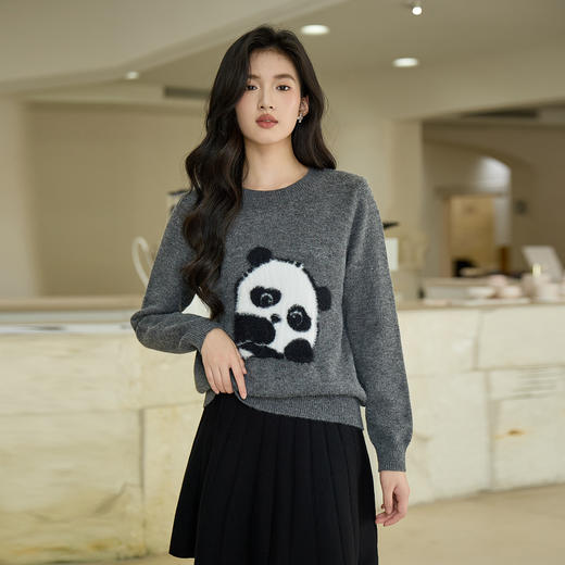 奢姿大码女装2025秋季气质可爱熊猫图案针织衫胖妹妹时尚圆领上衣9553669916 商品图0