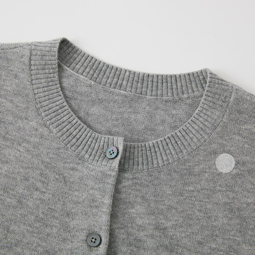 谜底针织开衫长袖2025冬季新品贝壳扣波点印花毛衣女254MZ1897 商品图3