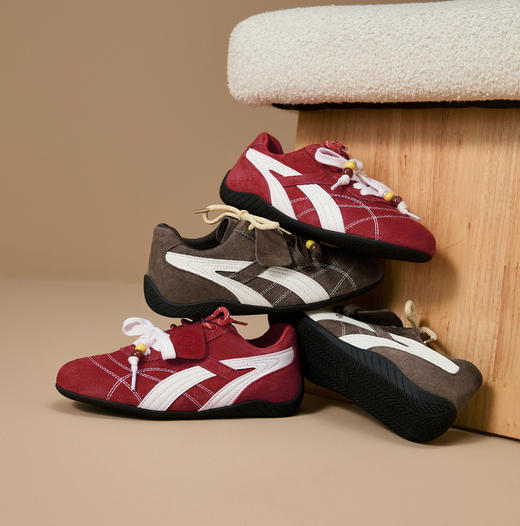 西遇复古德训鞋女新款秋季超火赛车鞋休闲轻便平底红色运动鞋V1857085 商品图5