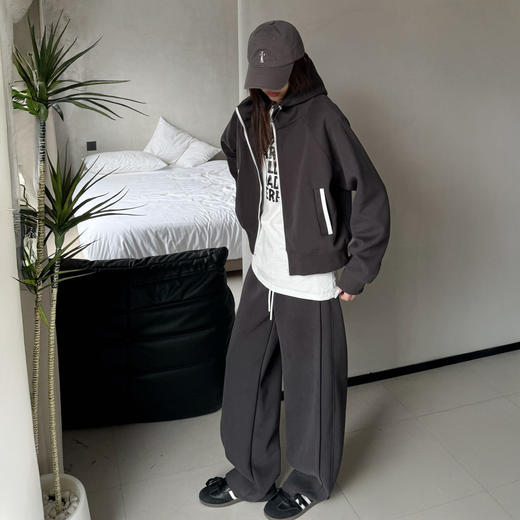 秋冬热卖！美式休闲！密己 通勤必备连帽弯刀裤套装 秋冬撞色卫衣 百搭显瘦  包容性强   4色可选 商品图0