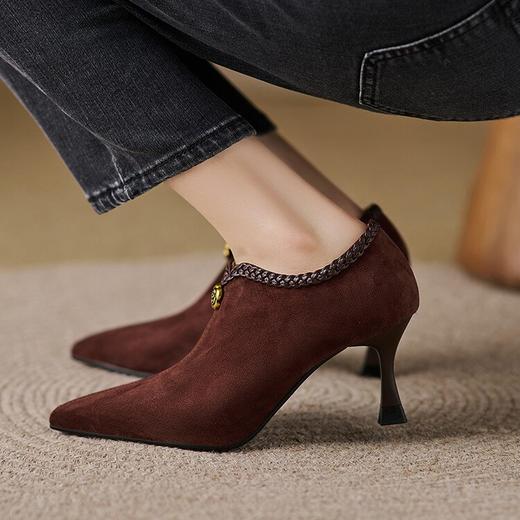 【预售5天】气质优雅尖头深口单鞋新款羊翻皮高跟窝窝鞋女YS&YSD7095 商品图0