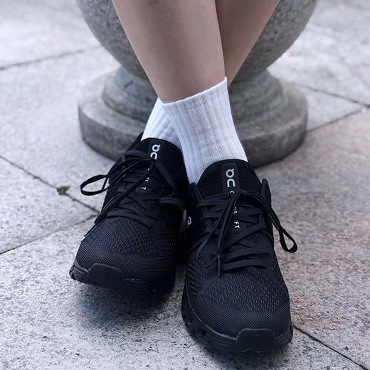 昂跑 Cloudswift 系列！！男女款运动鞋 舒适护脚 运动必备 商品图5