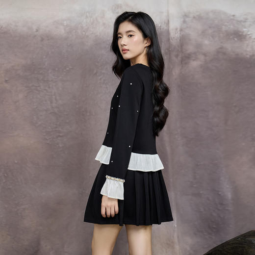 奢姿大码女装2025秋季时尚珍珠装饰撞色拼接设计上衣短裙两件套装9953953561AB 商品图3