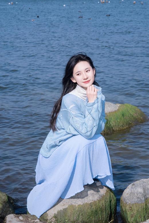 波光粼粼感镂空亮片浣熊羊毛衫 商品图3