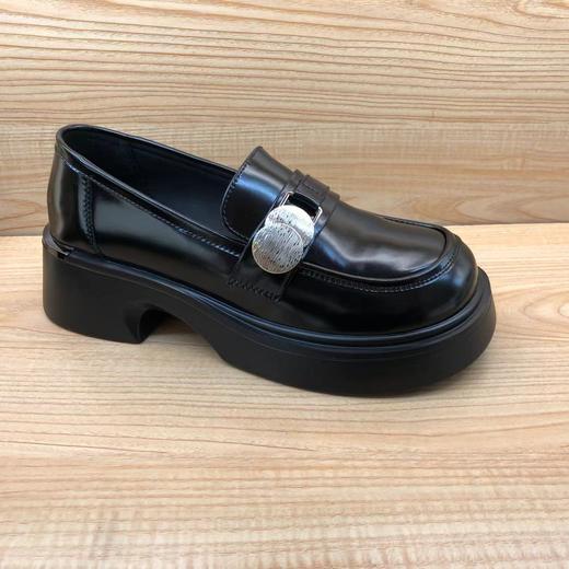 豪行春季新品时尚休闲真皮浅口低跟女单鞋乐福鞋24175011 商品图0