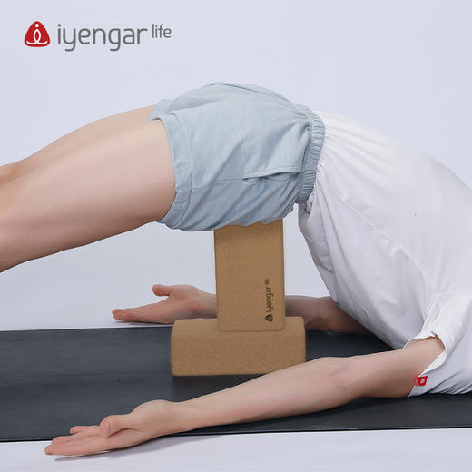 艾扬格 Life 软木瑜伽砖 防滑 吸汗轻巧便携 商品图5
