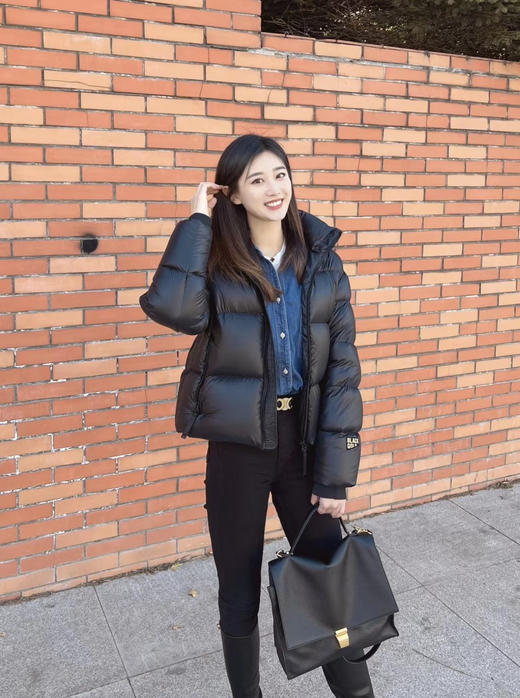 反季清仓！张柏芝同款！原价2000+【黑金亲子款鹅绒服】90白鹅绒/鸭绒 妥妥行走的大棉被 再冷也能抗 保暖遮肉又显瘦 百搭不挑人 最大穿到180斤内 ⁡也不易钻绒❗️亲子系列更有爱哦！！ 商品图9