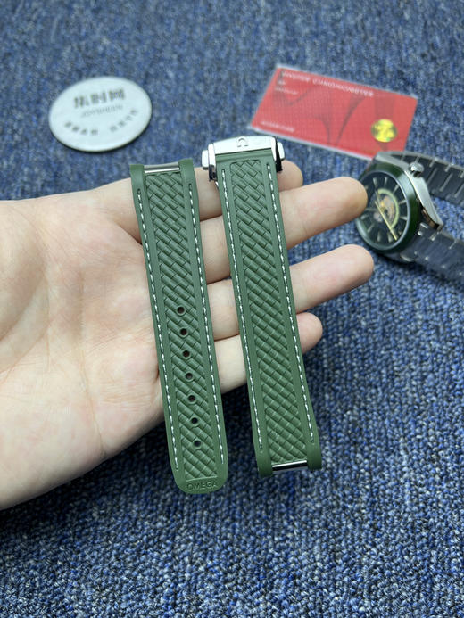新款 OMEGA 欧米茄 海马150米系列世界时 墨绿海马 男士机械腕表 商品图9