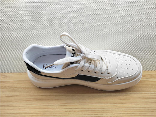 2024豪行春季新款14127121牛皮真皮轻便运动休闲男鞋单鞋 商品图2